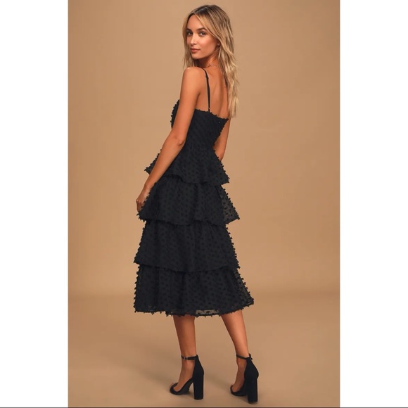 NWOT Lulu’s Flirting with You Black Tiered Pom Pom Midi Dress Large - Picture 4 of 9